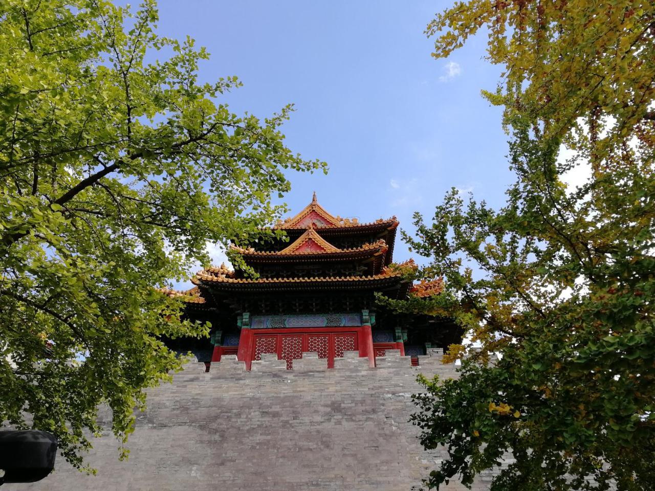 Готель Beijing Fly By Knight Courtyard Екстер'єр фото